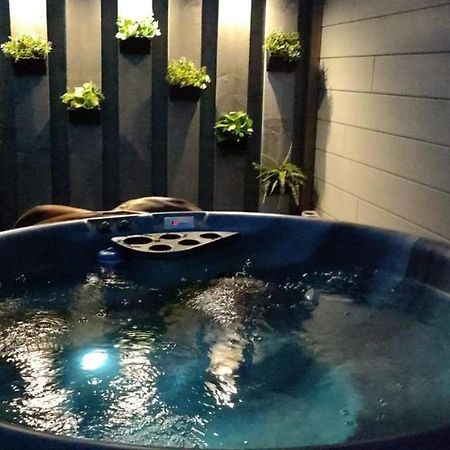 Maas Chalet Aldeneik Maaseik Εξωτερικό φωτογραφία
