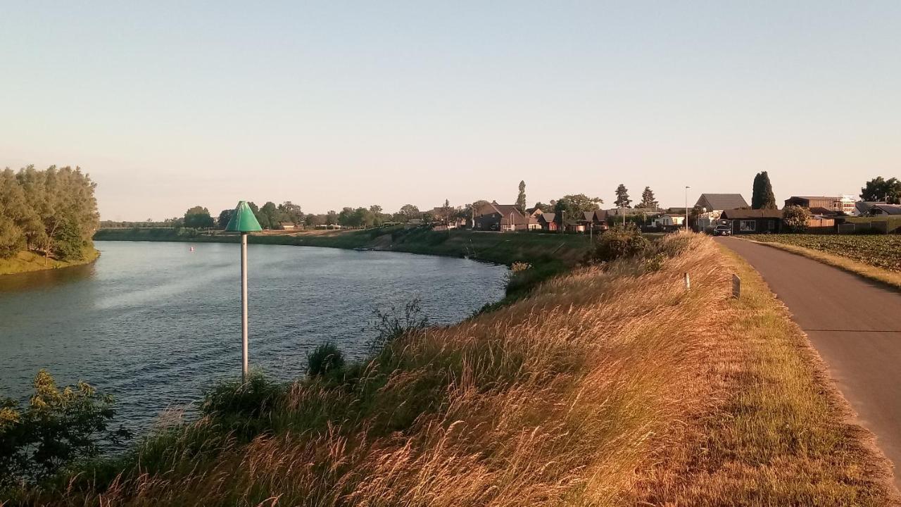 Maas Chalet Aldeneik Maaseik Εξωτερικό φωτογραφία