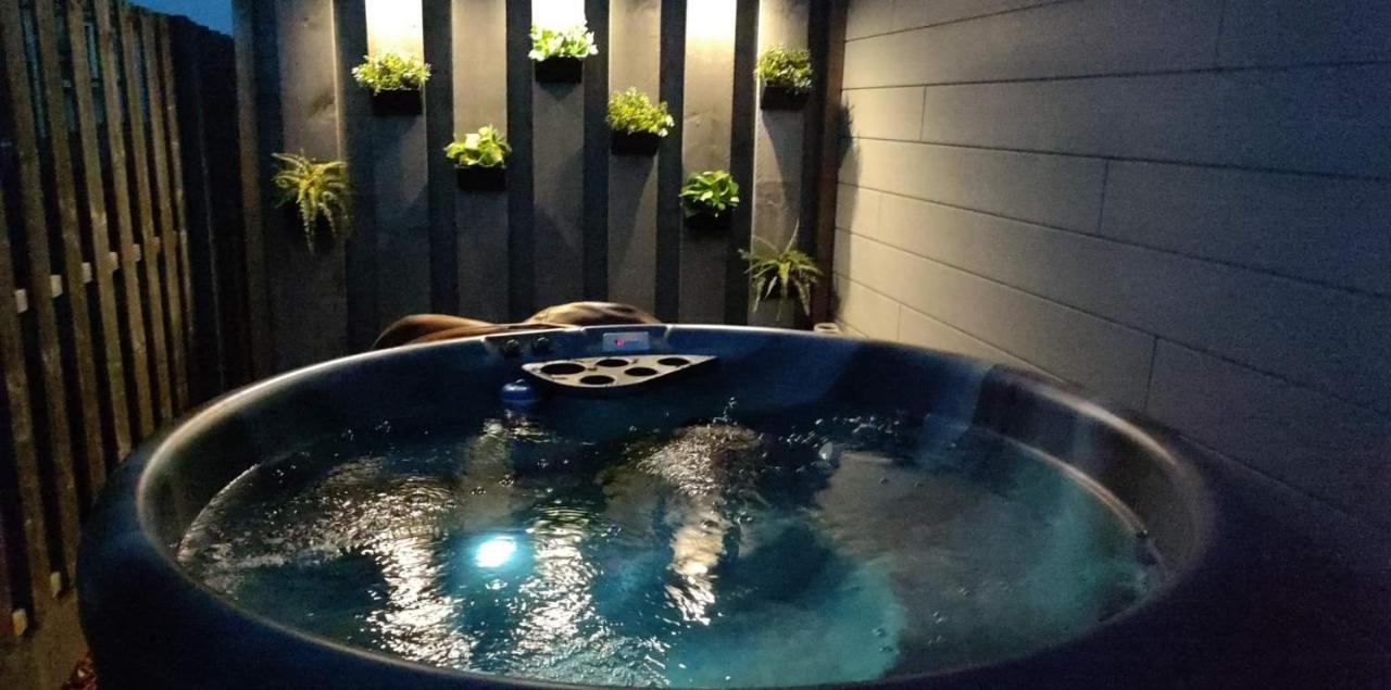 Maas Chalet Aldeneik Maaseik Εξωτερικό φωτογραφία